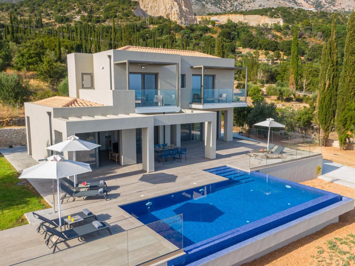 Villa Shades Of Blue Trapezaki  Exterior photo