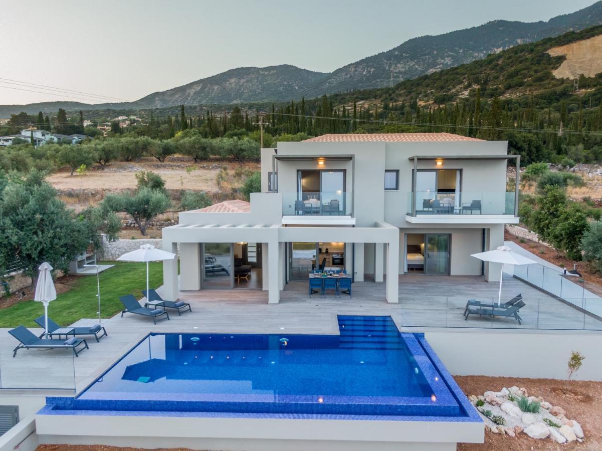 Villa Shades Of Blue Trapezaki  Exterior photo